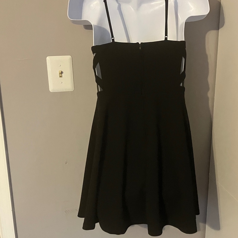 City Triangles Black Strap Dress Sz 9 - Picture 3 of 11